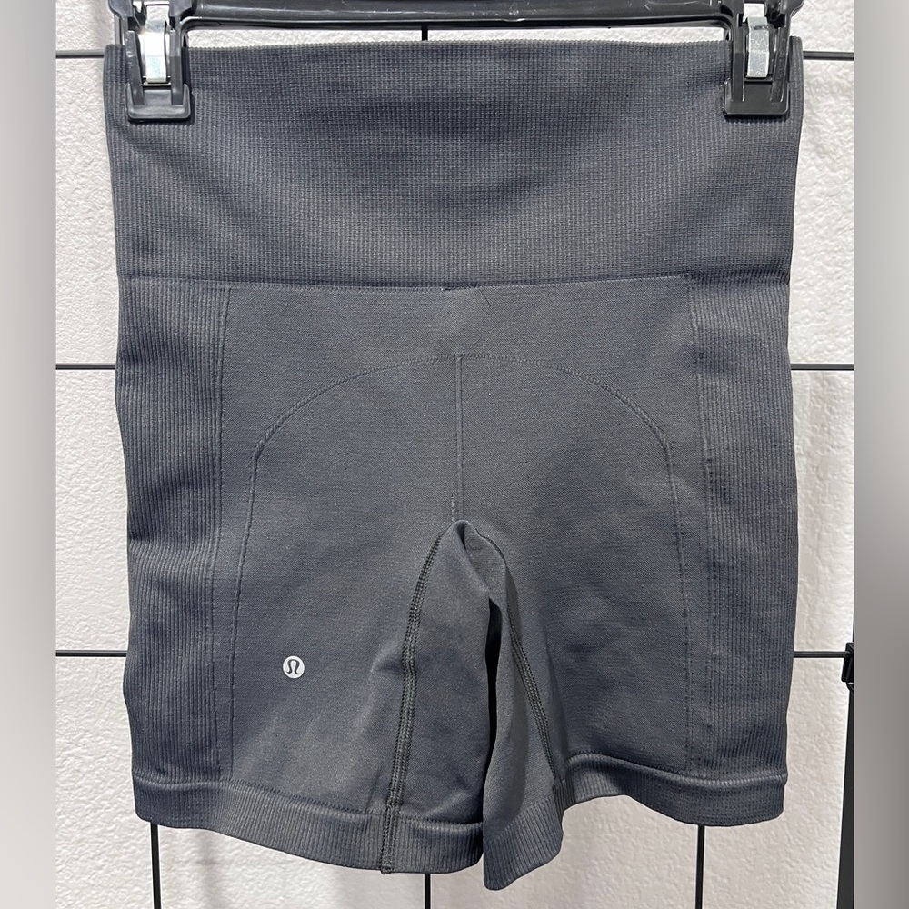 Lululemon biker short